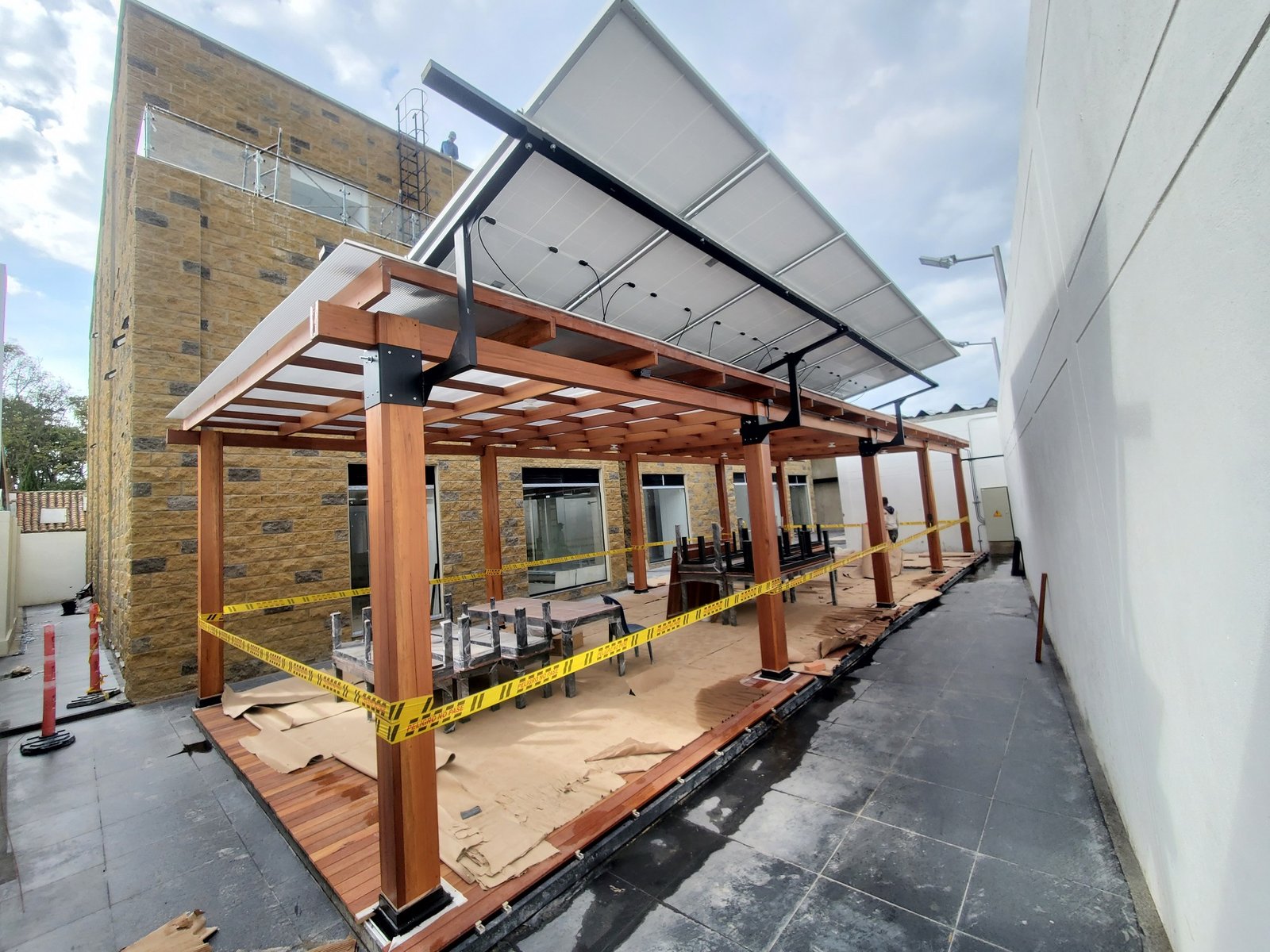 Pergola – Iluminación Energia Solar 2023 Pergola – Iluminación Energia Solar 2023